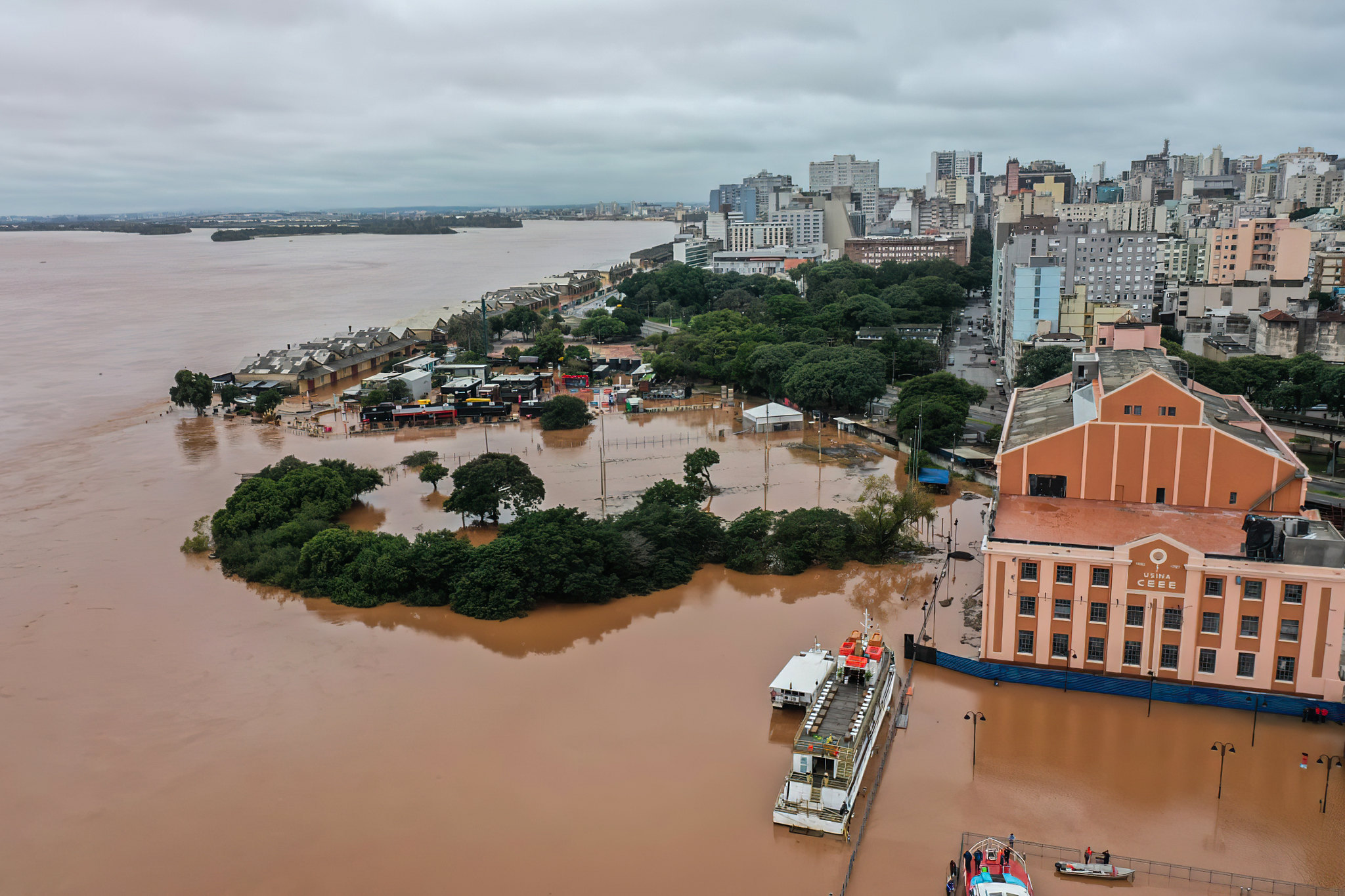 Ao menos desde a última segunda-feira (29), o RS tem sido atingido por fortes chuvas. Foto: Gilvan Rocha/Agência Brasil