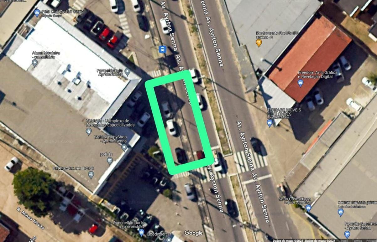 Avenida Ayrton Senna é interditada para manutenção de vazamento