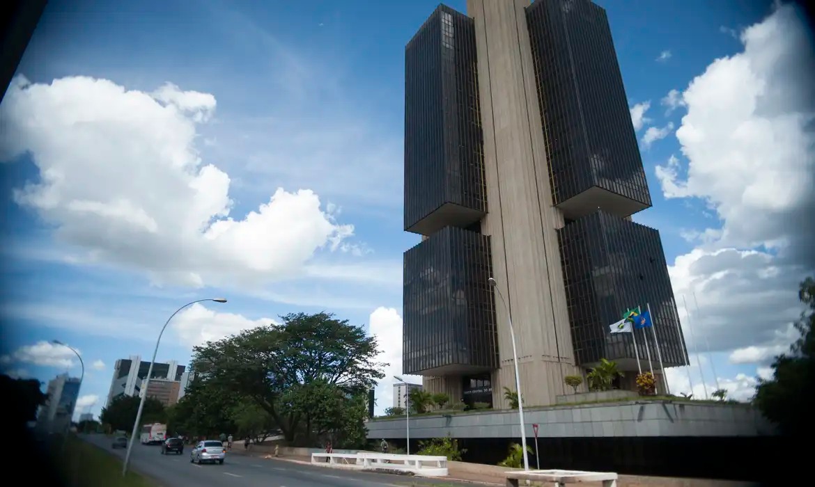 Por 5 votos a 4, o Comitê de Política Monetária (Copom) do Banco Central reduziu a taxa Selic em 0,25 ponto percentual. Foto: Antônio Martins/Agência Brasil