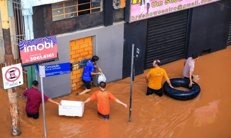 Ao todo, 37.154 estão abrigadas temporariamente em um dos 857 abrigos provisórios disponibilizados pelo estado. Foto: Gustavo Mansur/Palácio Piratini