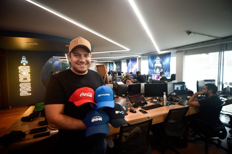 Igor Freire, da Seu Boné, hoje a maior empresa de bonés personalizados do Brasil. Foto: Everton Dantas/NOVO Notícias