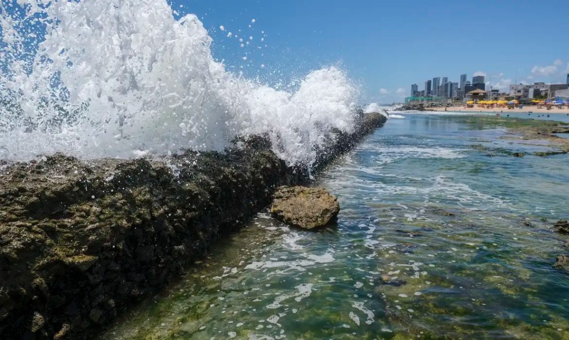 Nos últimos dias, repercutiu nas redes sociais o debate em torno projeto que prevê a privatização das praias. Foto: Fernando Frazão/Agência Brasil 