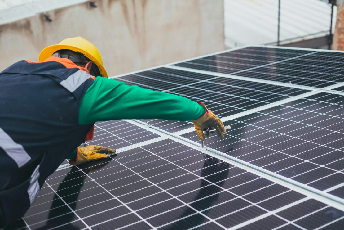 Painéis solares são os principais produtos importados na balança comercial do RN. Foto: Los Muertos Crew/Pexels