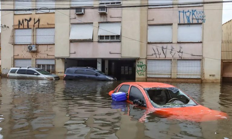 Para carros, pedidos de pagamento de seguros no RS somam R$ 1,27 bilhão. Foto: Rafa Neddermeyer/Agência Brasil