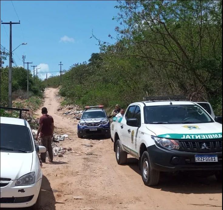 Fiscalização da Semurb flagrou um caso de deposição de resíduos em, área proibida. Foto: Semurb