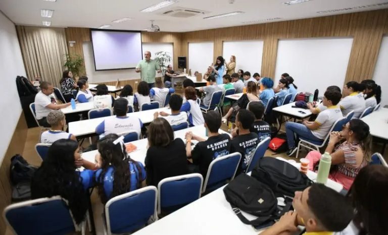 Itamar Manso, presidente do Conselho Deliberativo do Sebrae/RN, participou da entrega de prêmios do “Empreenda na Escola”. Foto: Sebrae-RN