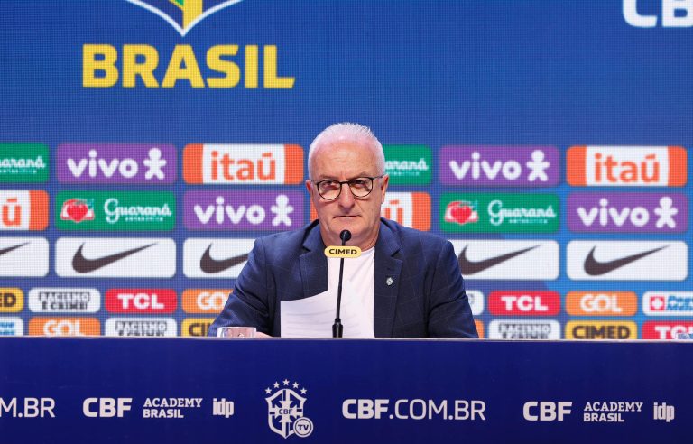 O desempenho da seleção sob a batuta de Dorval Júnior preocupa os torcedores. Foto: Rafael Ribeiro/CBF