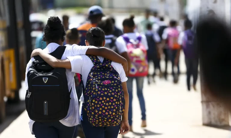 Brasil discute estratégias para melhorar educação para a adolescência. Foto: Marcelo Camargo/Agência Brasil