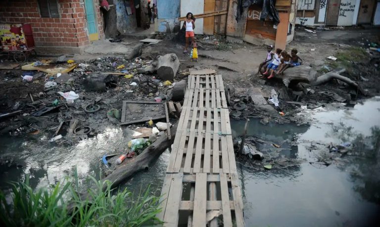 As informações sobre água e esgoto foram obtidas a partir do Censo Demográfico 2022. Foto: Fernando Frazão/Agência Brasil