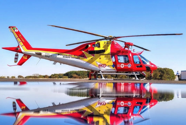 Cerca de 80 pessoas atuam na operação de resgate das vítimas da queda do helicóptero. Foto: Corpo de Bombeiros MG