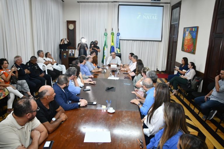 Equipes vão realizar nova vistoria na orla de Natal para identificar áreas de risco por causa das marés. Foto: Emanuel Amaral/Secom