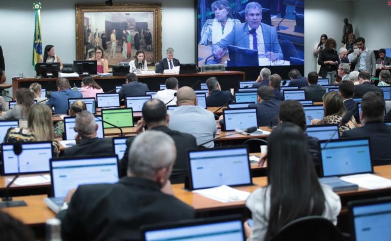 Na CCJ da Câmara, a votação terminou com o placar de 39 votos sim a 18 votos não. Foto: Bruno Spada/Câmara dos Deputados