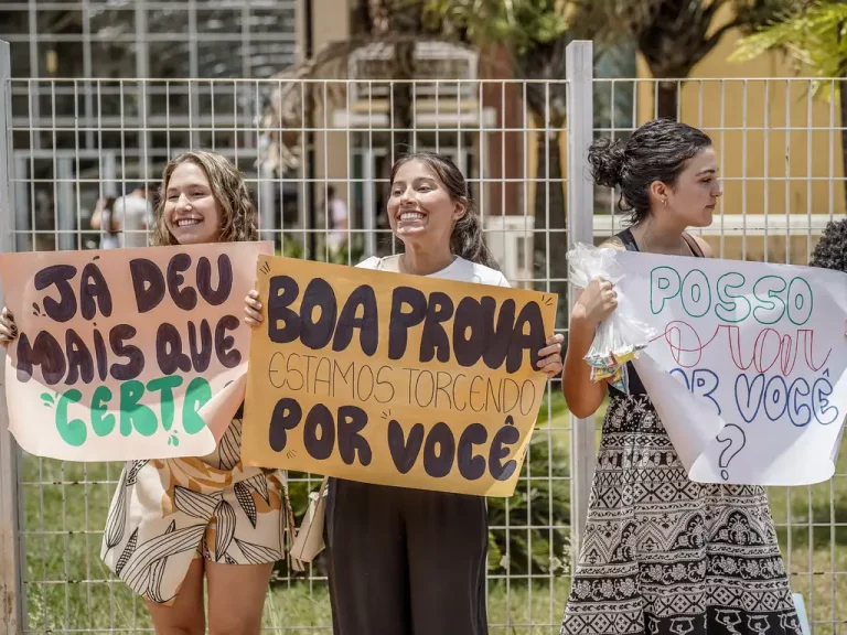 Uma das dicas para controlar a ansiedade e se sair bem no Enem 2024 é ter pensamentos positivos. Foto: Rafa Neddermeyer/Agência Brasil