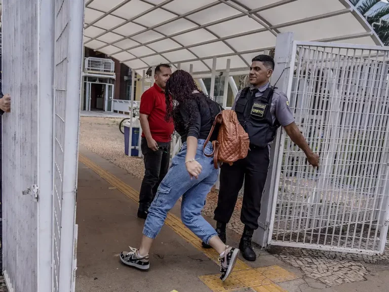 A nota do Enem é determinada pela soma das notas das provas, divididas pelo número de disciplinas. Foto: Rafa Neddermeyer/Agência Brasil