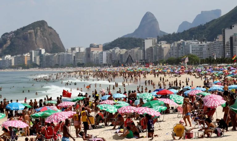 Se comparada à temporada anterior, o verão 2024/2025 deve registrar o crescimento de 1,7% no faturamento. Foto: ânia Rêgo/Agência Brasil