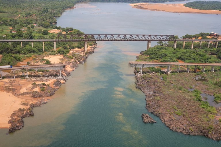 O prazo para a conclusão da reconstrução da ponte entre o MA e o TO é de 120 dias. Foto: Felipe Brasil/MT