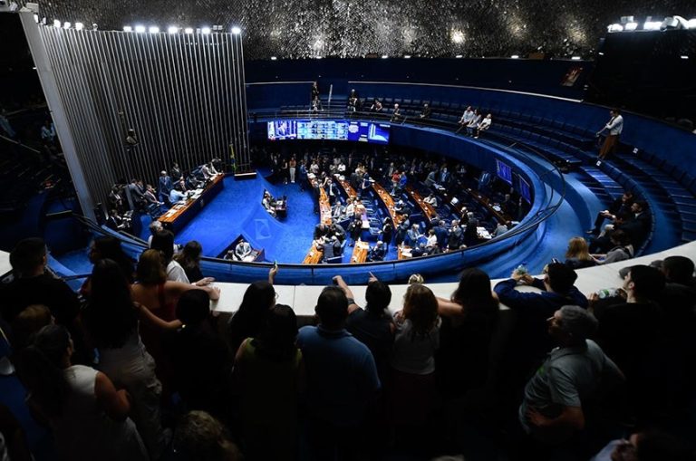 Uma das leis mais importantes para a reforma tributária deverá ser criada por meio do PL 68/2024, aprovado pelos senadores na quinta-feira (12). Foto: Edilson Rodrigues/Agência Senado